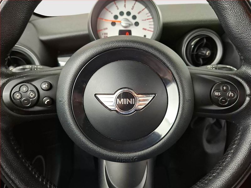 Mini Ostatní (2013) One, Tempomat, Vyhř. sedaček - fotka 15 z 15