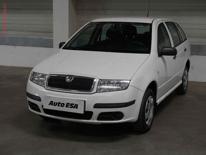 Škoda Fabia (2006) 1.4i, AC, el. výbava - fotka 3 z 14
