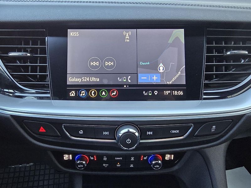 Opel Insignia 128kW 4x4 AUT Ultimate ST -DPH - fotka 17 z 40