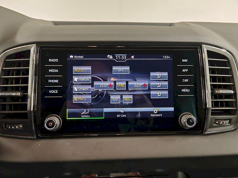 Škoda Karoq (2025) 2.0 TDI 110 kW DSG 4x4 Top Sel - fotka 13 z 31