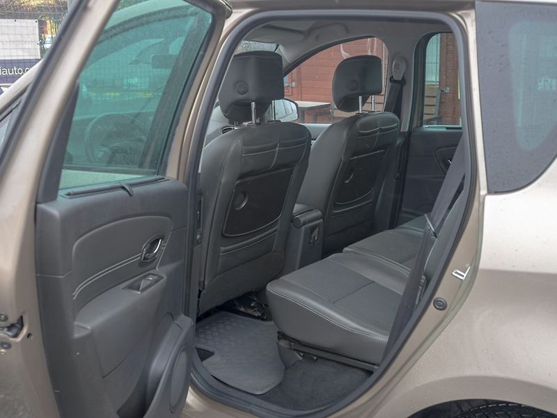 Renault Scénic (2014) 1.5DCI 81KW – NAVIGACE - fotka 38 z 51
