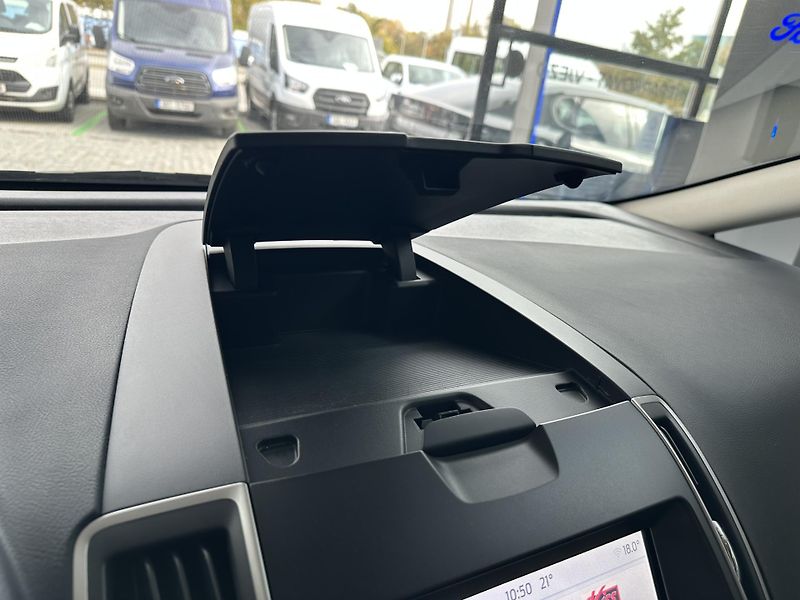Ford S-MAX Business 2.5i HEV 190k aut. - fotka 27 z 30