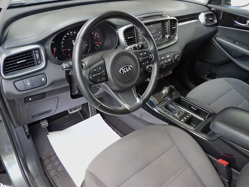 Kia Sorento 2.2CRDi Comfort Tažné ČR DPH - fotka 18 z 31