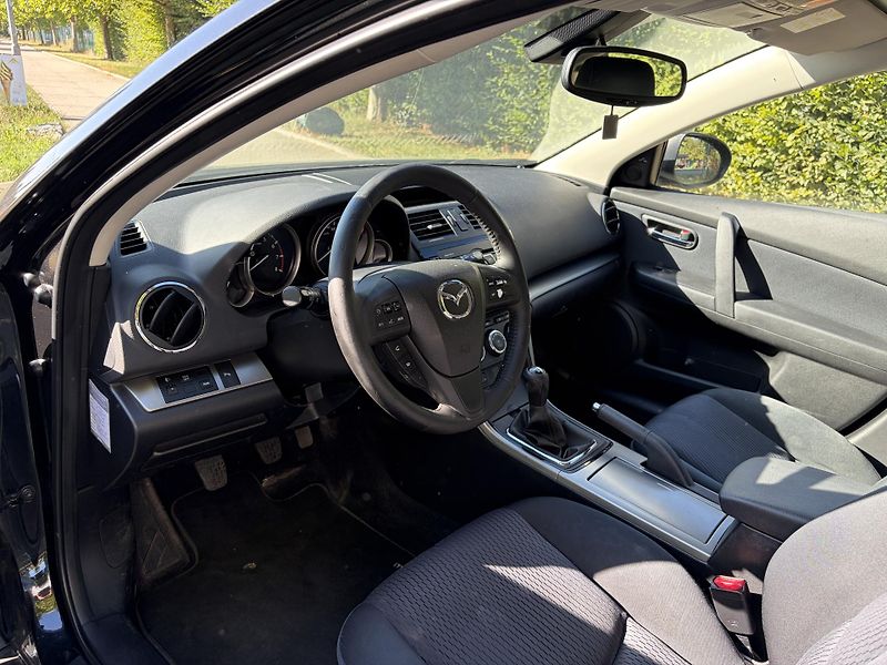 Mazda 6 2.0 Active - fotka 21 z 26