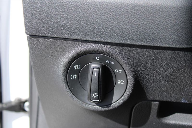 Škoda Karoq 2.0 TDI 110kW DPH ČR - fotka 16 z 27