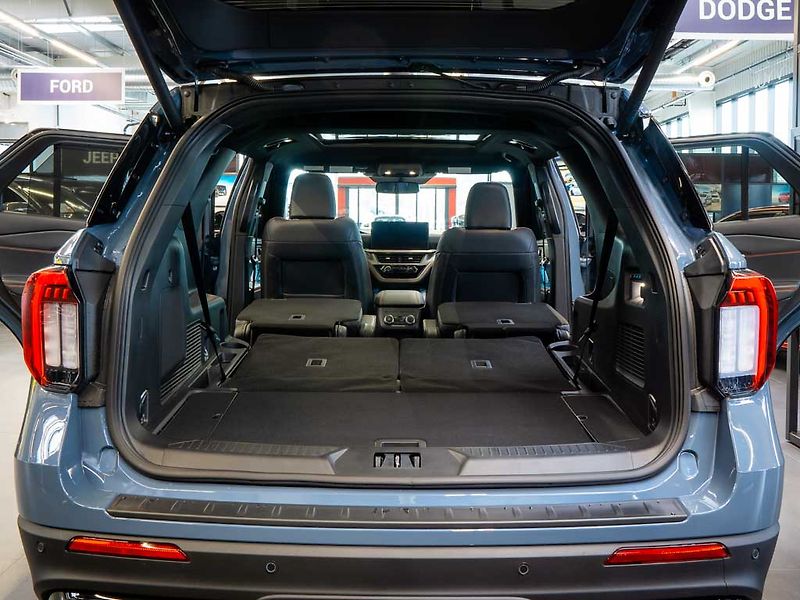 Ford Explorer (2026) 3.0 ST 4WD 21Alu, B&O 980W - fotka 8 z 45