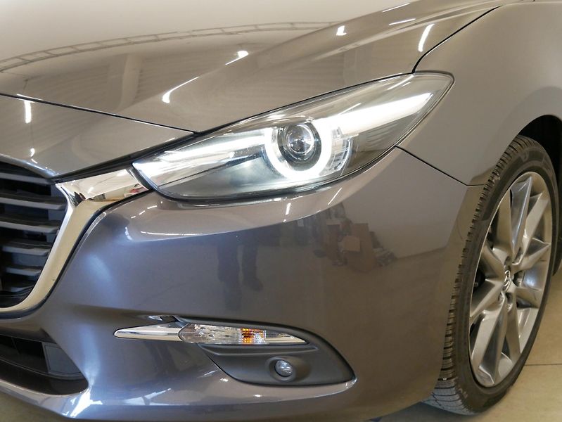 Mazda 3 - fotka 9 z 29