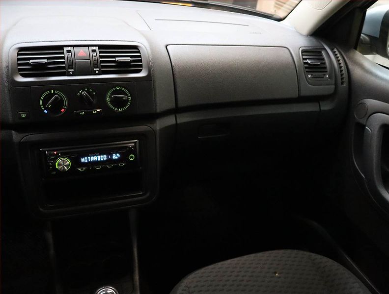 Škoda Fabia (2010) 1.2 12V - fotka 8 z 16