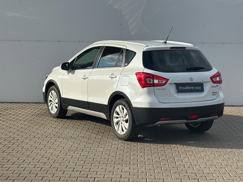 Suzuki SX4 S-Cross 1.4 Boosterjet Premium Hybrid - fotka 7 z 27