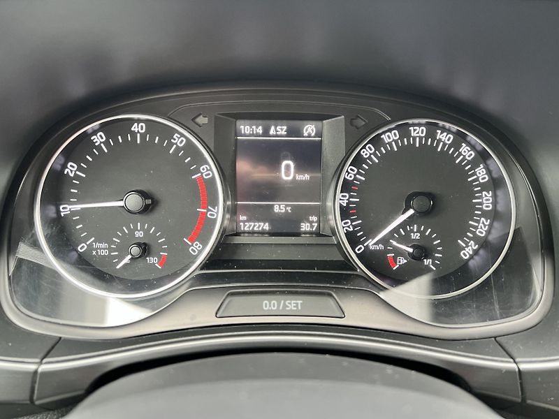 Škoda Fabia JOY 1.0MPi 55kw KLIMA NAVI ALU - fotka 17 z 47