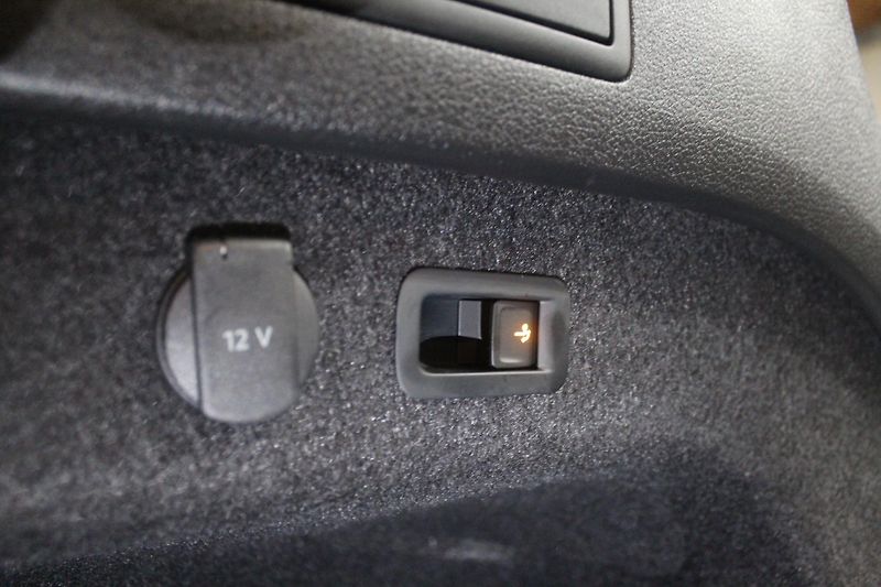 Volkswagen Passat (2023) 110kW, Tažné, Nezávislé topení - fotka 11 z 26