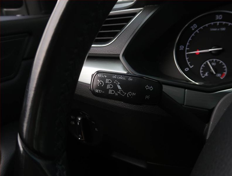 Škoda Superb (2017) Ambition Plus 2.0 TDI, Automat - fotka 19 z 21