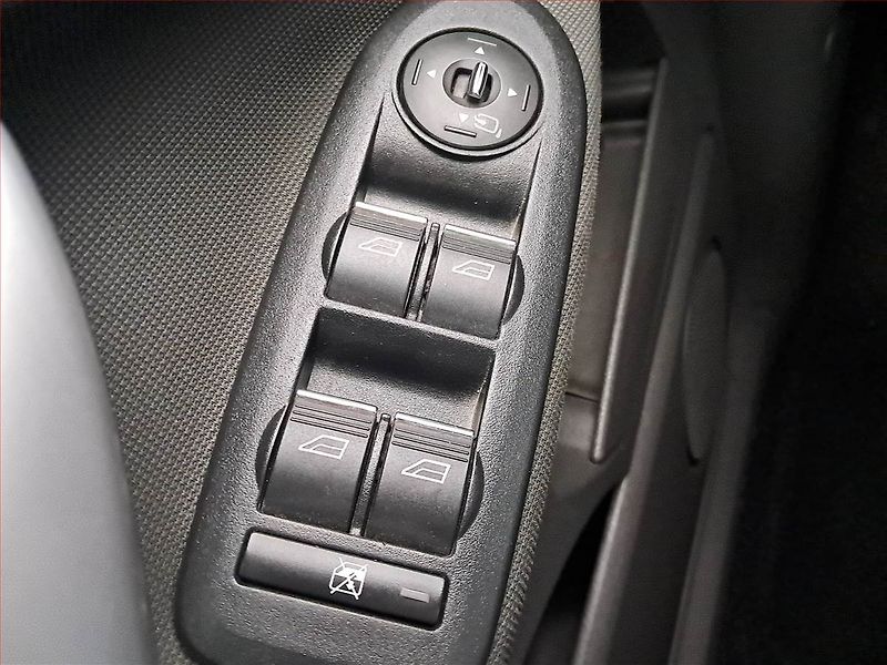 Ford Kuga (2010) 2.0 TDCi, nová STK, Tažné - fotka 16 z 18