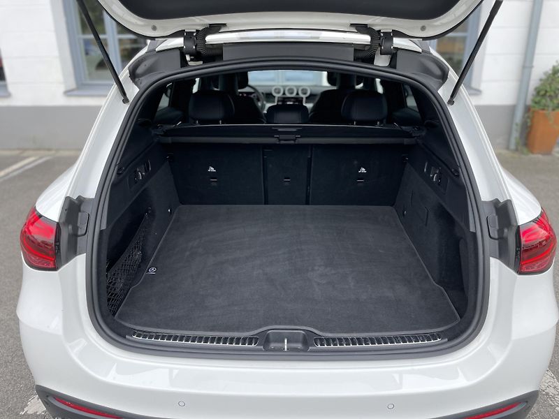 Mercedes-Benz GLC 200d 4Matic - fotka 13 z 29