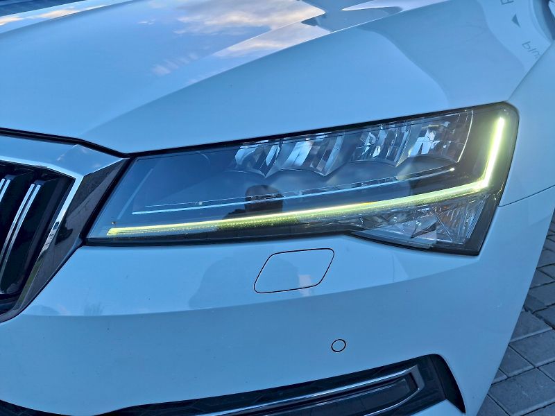 Škoda Superb (2023) Style DSG 1,5TSi 110kW - fotka 34 z 35