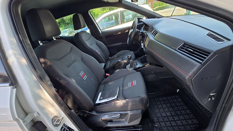 Seat Arona 1.5TSI 16V ACT FR 110KW  1MAJ. - fotka 22 z 47