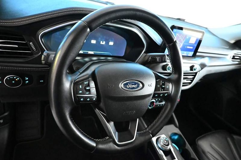 Ford Focus (2021) 2.0 VIGNALE LED ACC Tažné BO 8 - fotka 13 z 40