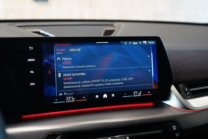BMW X2 20i sDrive, M Paket - fotka 31 z 41