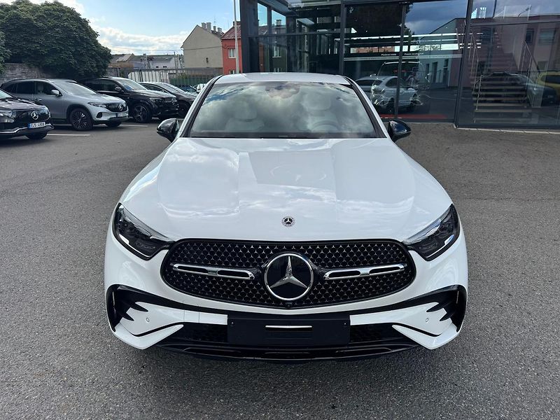 Mercedes-Benz GLC (2025) 220 d 4MATIC kupé - fotka 2 z 36
