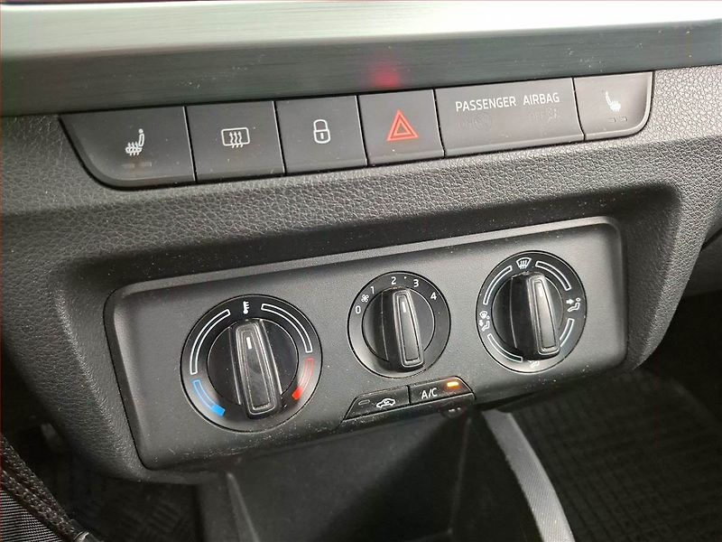 Škoda Fabia (2018) 1.0 TSI, Park. senzory - fotka 14 z 15