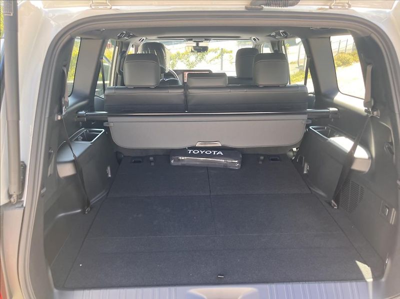 Toyota Land Cruiser 250 2,4i T 8AT Allrounder SE 7 - fotka 12 z 36