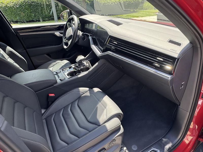 Volkswagen Touareg (2025) 3.0T*170kw*DPH*R-Line*4RZáruka - fotka 7 z 32