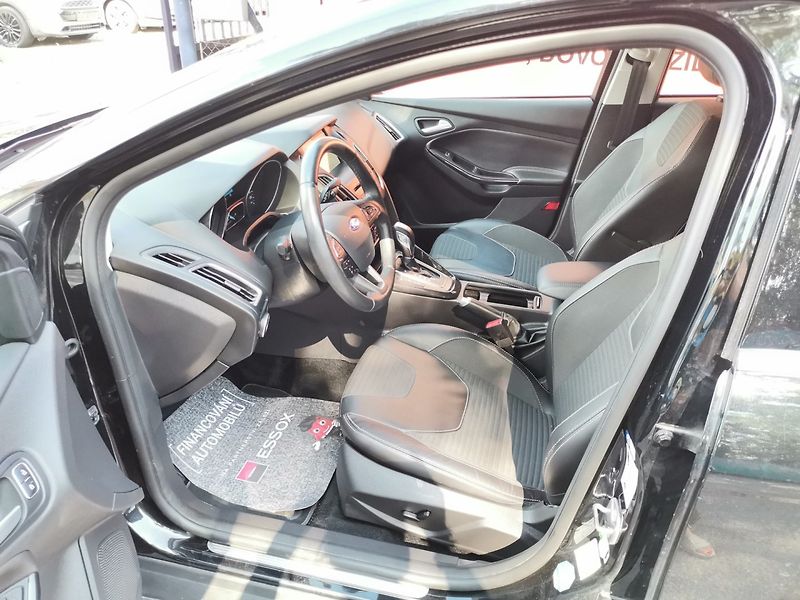Ford Focus (2018) 1.5i EB 110kw Titanium AUT Xen - fotka 10 z 29