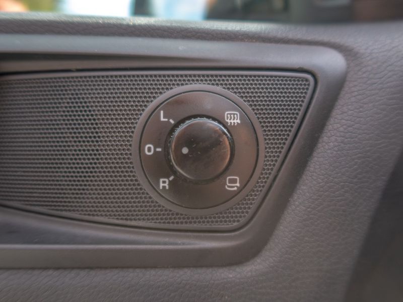Škoda Octavia (2011) 1.2T 77KW – VÝBAVA - fotka 27 z 41
