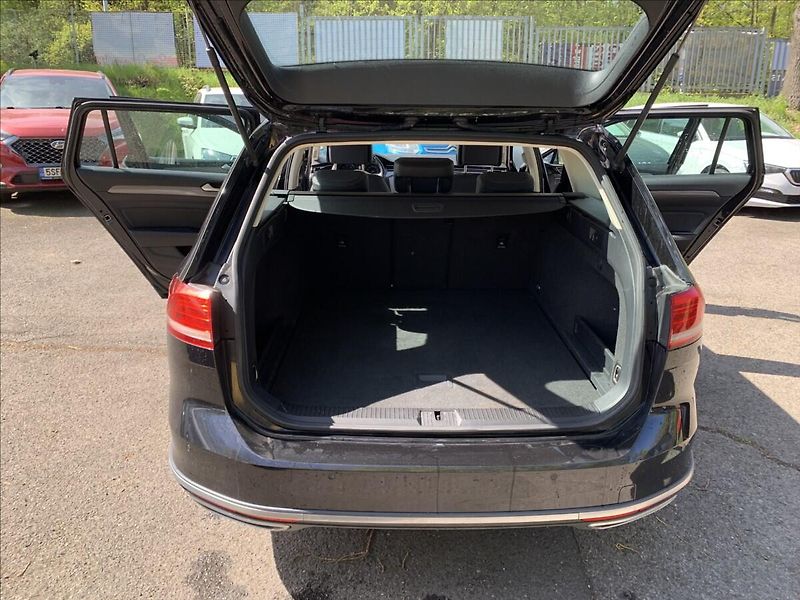 Volkswagen Passat 2,0 TDI DSG ALLTRACK,ČR - fotka 18 z 18