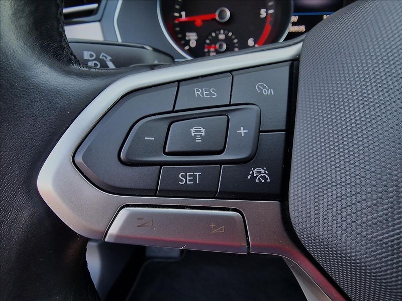 Volkswagen Passat 2.0TDI 147kW 4MOTION DSG Eleg - fotka 23 z 50