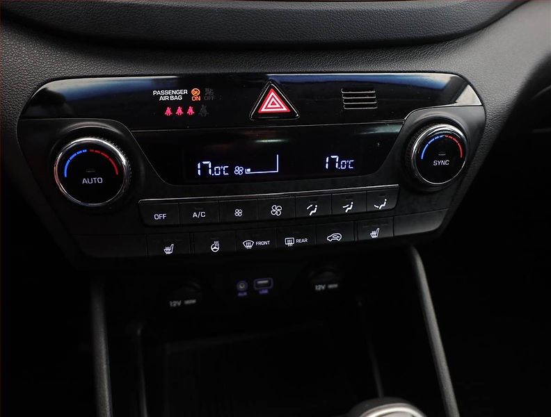 Hyundai Tucson (2017) 1.6 T-GDI, Serv.kniha, Navi - fotka 10 z 18