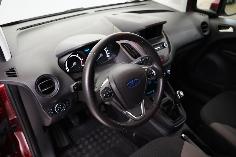 Ford Tourneo Courier - fotka 14 z 25
