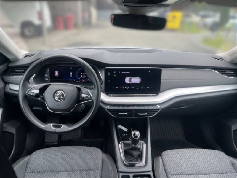 Škoda Octavia 1,5 TSI 110 Style - fotka 9 z 11