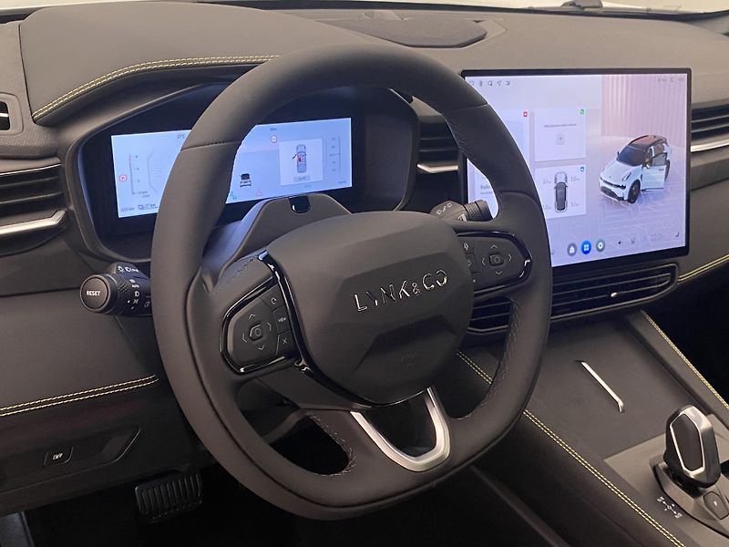 Lynk & Co 01 (2025) MORE PHEV AUT CZ 1.maj - fotka 26 z 61