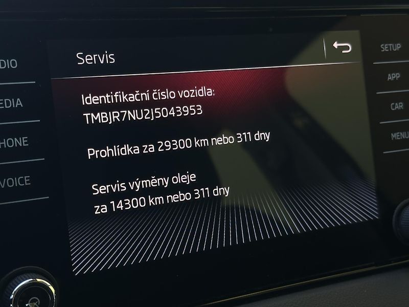 Škoda Karoq (2018) 1.5TSI/110kW*1.Maj.Webasto *TZ - fotka 17 z 40