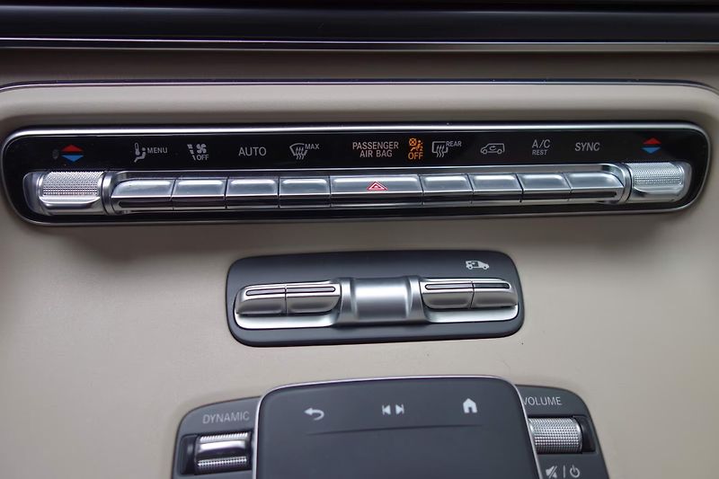 Mercedes-Benz Třídy V Marco Polo 300d AIR MULTIBEAM - fotka 18 z 27