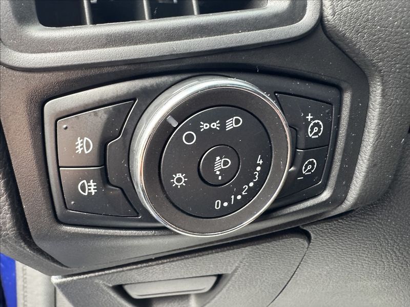 Ford Focus 1,5 TDCi 77kW NAVIGACE - fotka 25 z 50