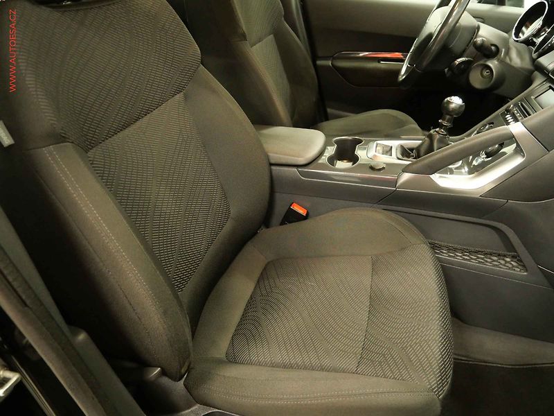Peugeot 3008 (2010) 1.6 HDi, Klima - fotka 11 z 17
