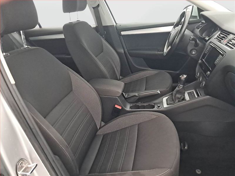 Škoda Octavia (2017) Ambition Plus 1.6 TDI - fotka 9 z 16