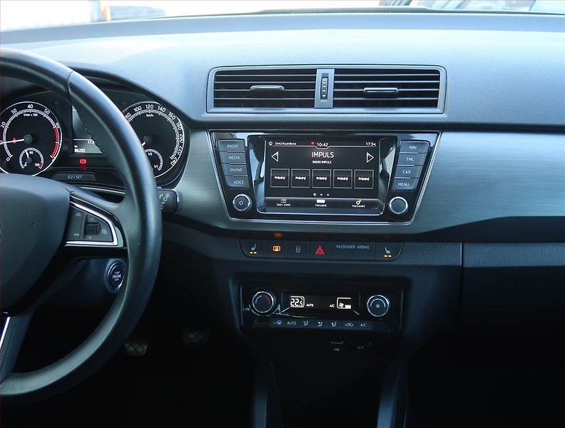 Fiat Tipo (2022) Cross 1.0 FireFly, Serv.kniha - fotka 10 z 15