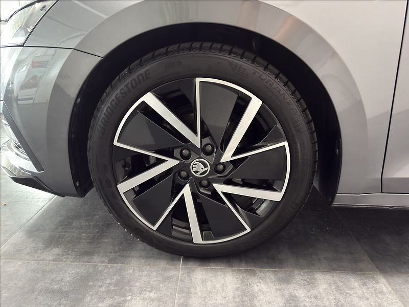 Škoda Octavia 2,0   TDI DSG REZERVACE - fotka 27 z 29