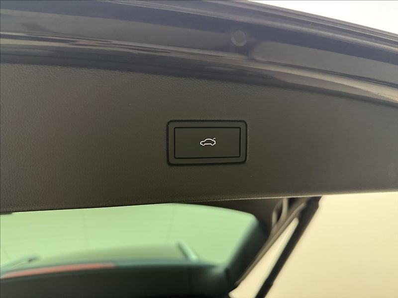Volkswagen Tiguan 2,0 DSG DPH ACC NZTOP VC TAŽNÉ - fotka 48 z 49