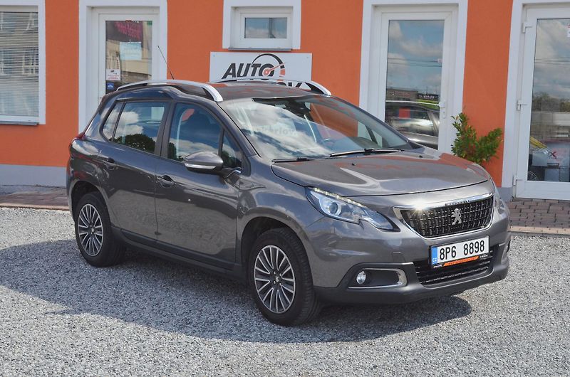 Peugeot 2008 (2017) 1.2 PT 60kW KLIMA / TAŽNÉ - fotka 1 z 28