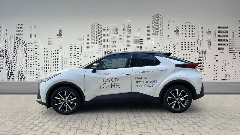 Toyota C-HR 2.0 Hybrid 4x2 Style - fotka 3 z 8