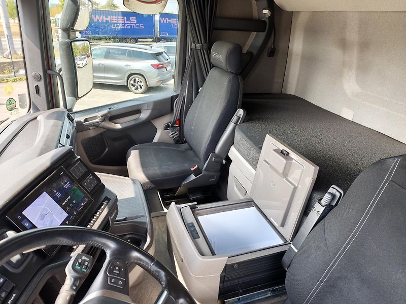 Scania R 460 A4x2LA - fotka 11 z 14