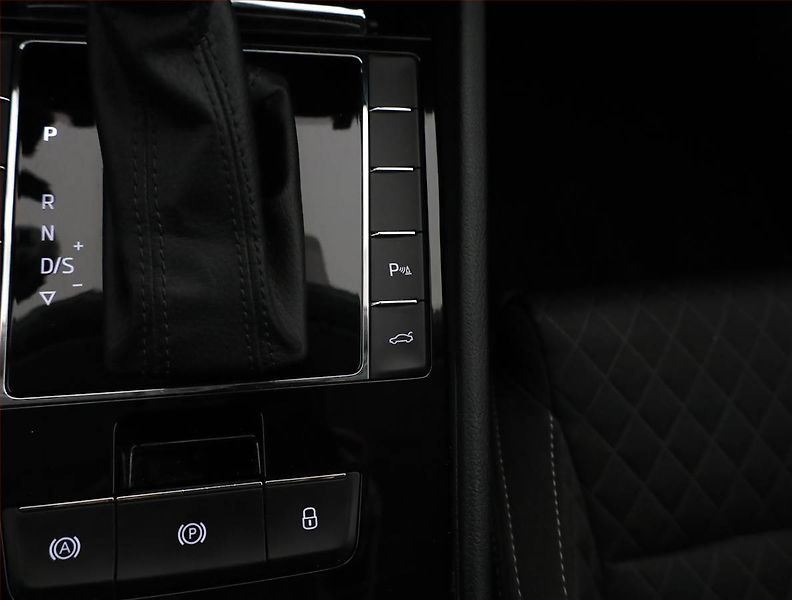 Škoda Superb (2018) Style Plus 2.0 TDI, 4X4 - fotka 17 z 21