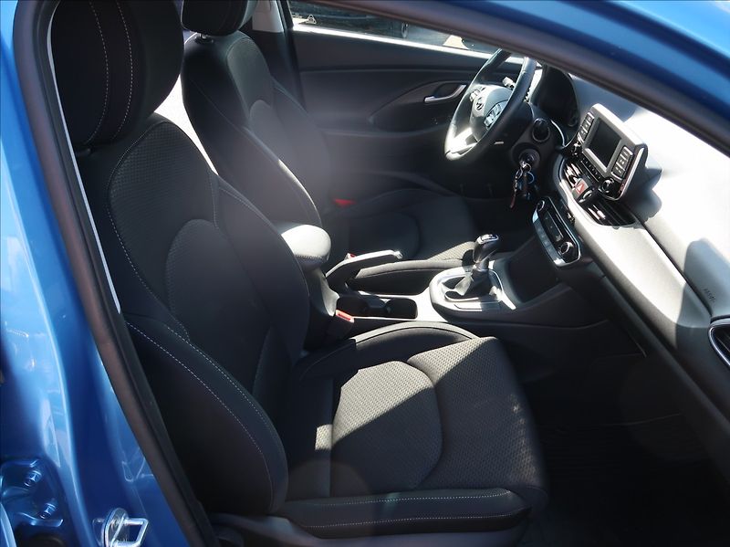 Hyundai i30 1,0 T-GDi,88kW,1majČR,serv.kn. - fotka 13 z 29