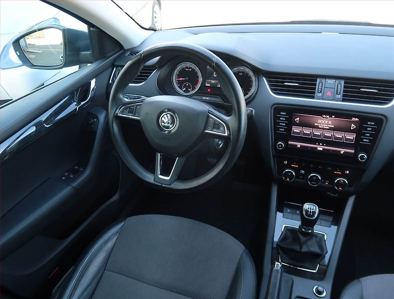 Škoda Octavia (2018) Style 1.6 TDI, ČR,1.maj, Kůže - fotka 7 z 23