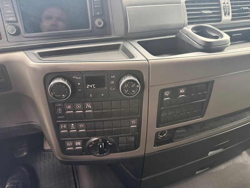 MAN TGX18.460 EURO 6 XLX Retarder, - fotka 17 z 17