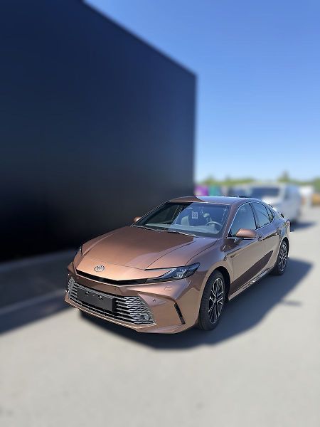 Toyota Camry (2025) Prestige - fotka 6 z 7